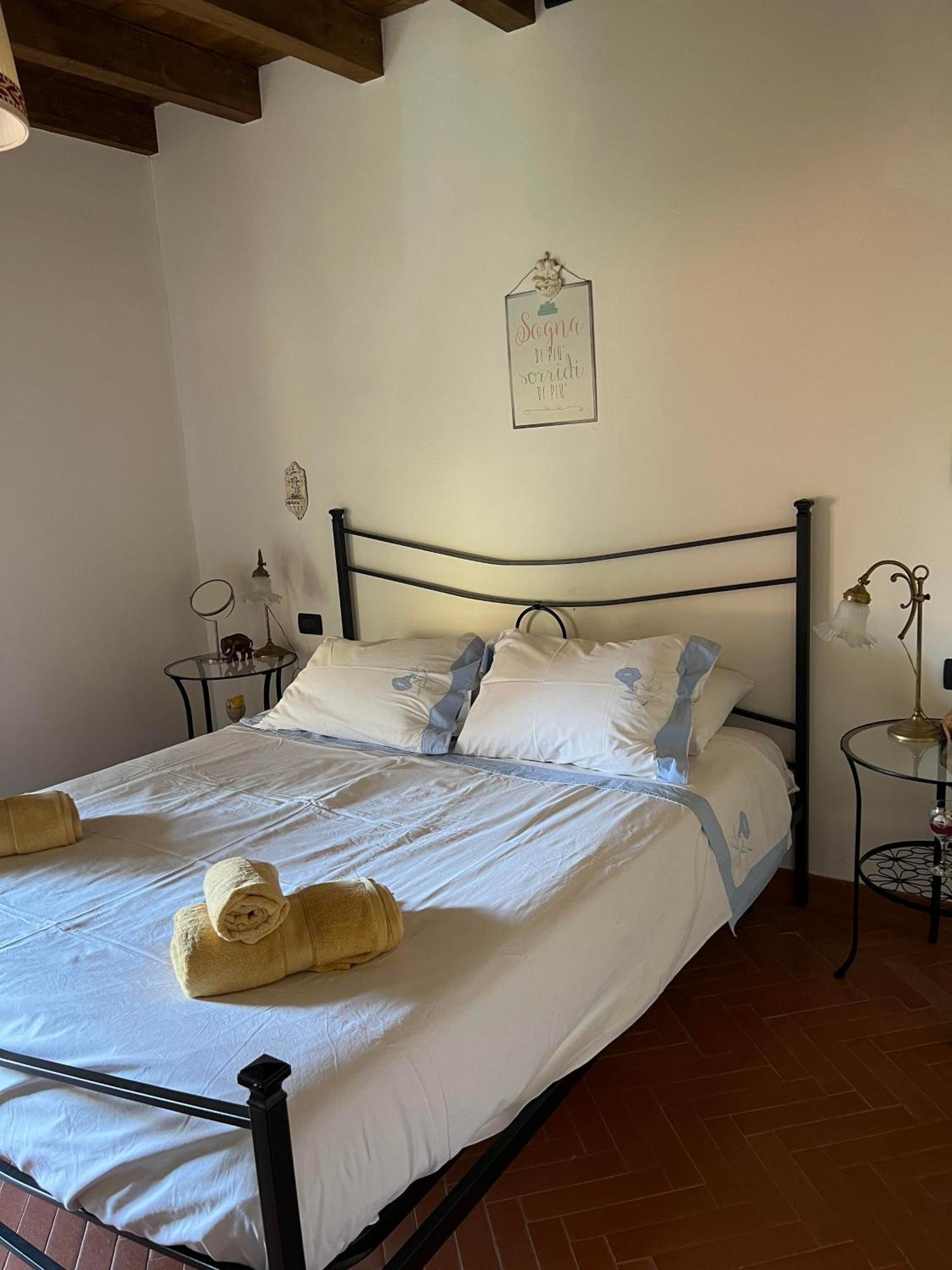 Casa Boru - A Beautiful Fully Restored Spacious House With Fantastic Views Calice al Cornoviglio Eksteriør billede