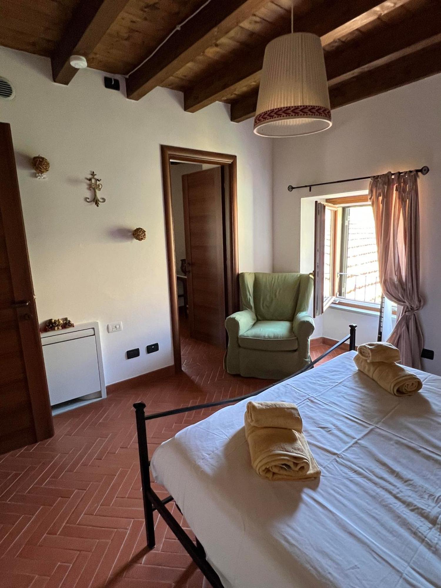 Casa Boru - A Beautiful Fully Restored Spacious House With Fantastic Views Calice al Cornoviglio Eksteriør billede