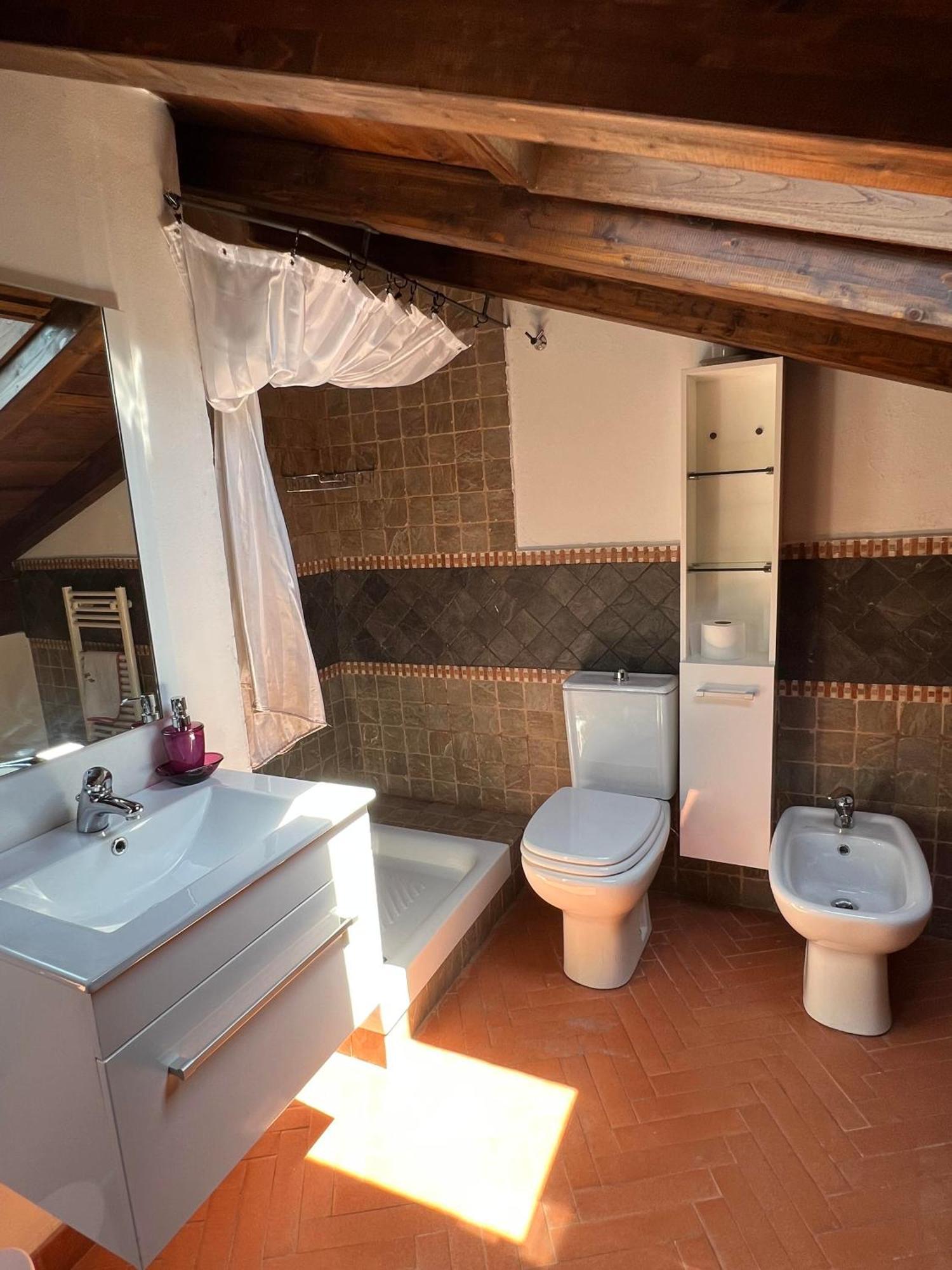 Casa Boru - A Beautiful Fully Restored Spacious House With Fantastic Views Calice al Cornoviglio Eksteriør billede