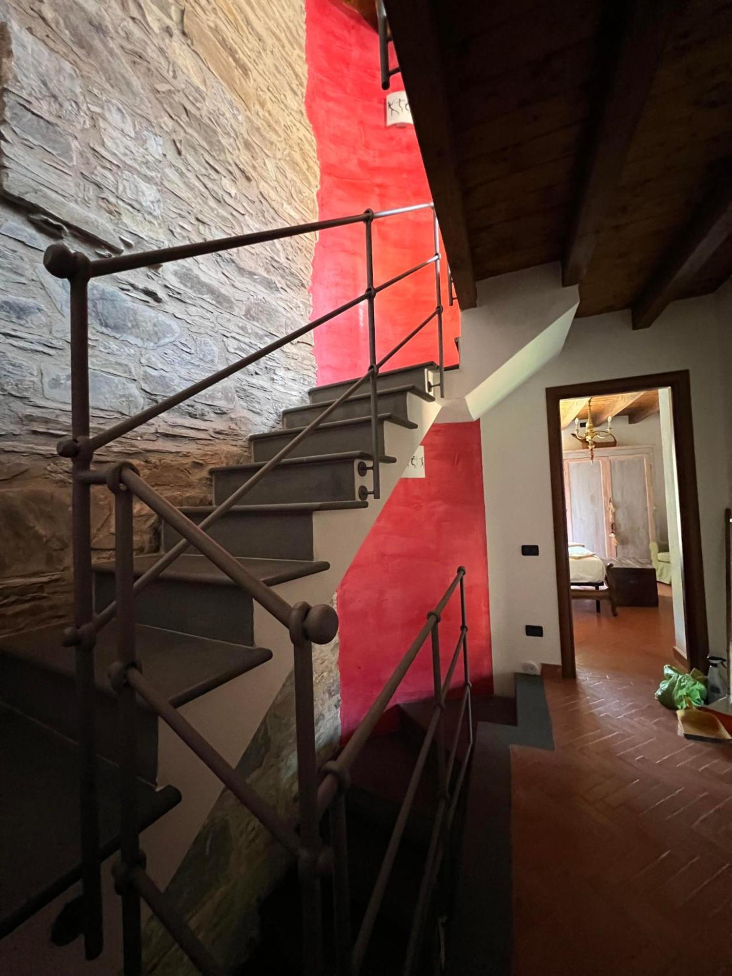 Casa Boru - A Beautiful Fully Restored Spacious House With Fantastic Views Calice al Cornoviglio Eksteriør billede