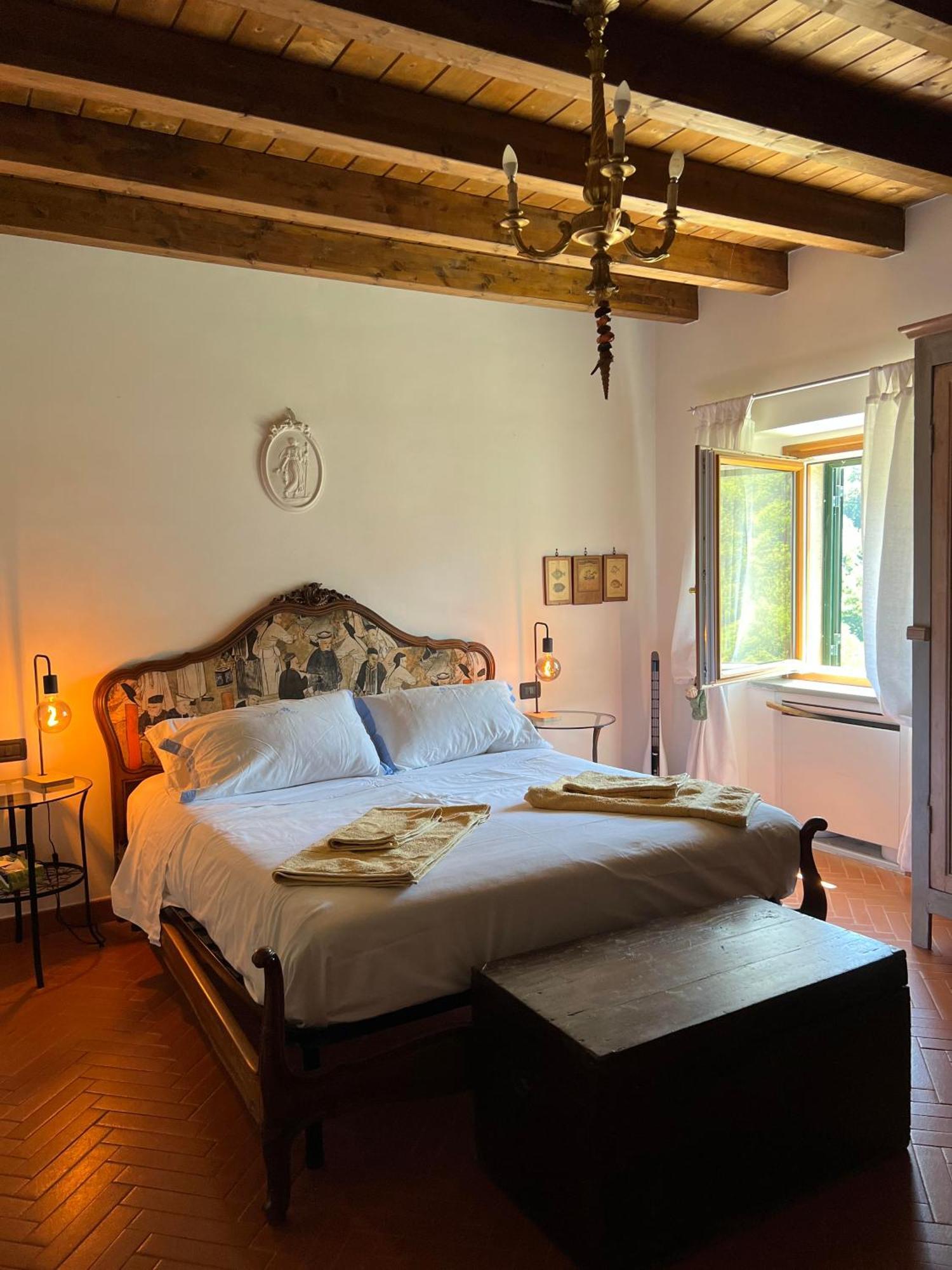 Casa Boru - A Beautiful Fully Restored Spacious House With Fantastic Views Calice al Cornoviglio Eksteriør billede