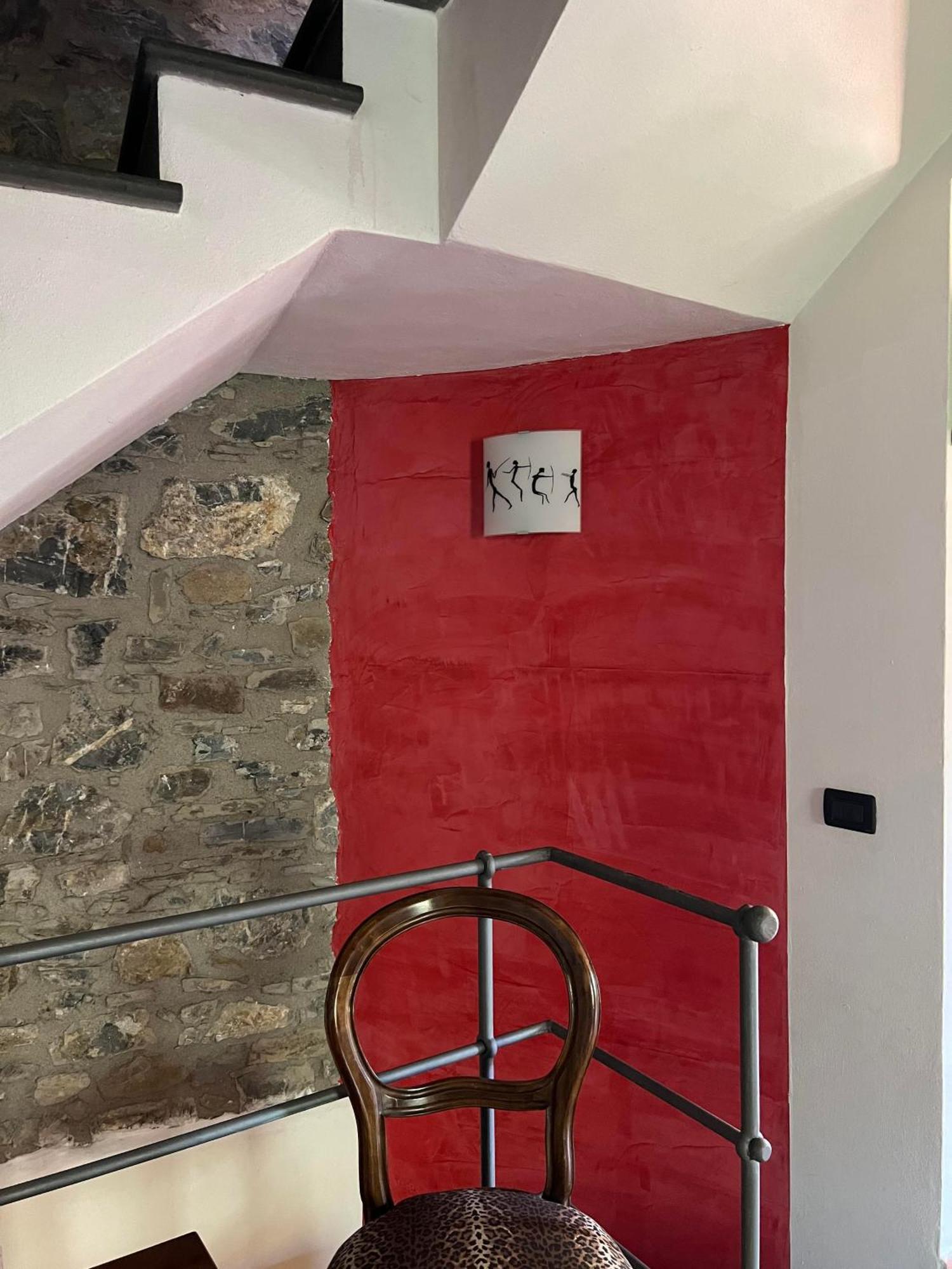 Casa Boru - A Beautiful Fully Restored Spacious House With Fantastic Views Calice al Cornoviglio Eksteriør billede