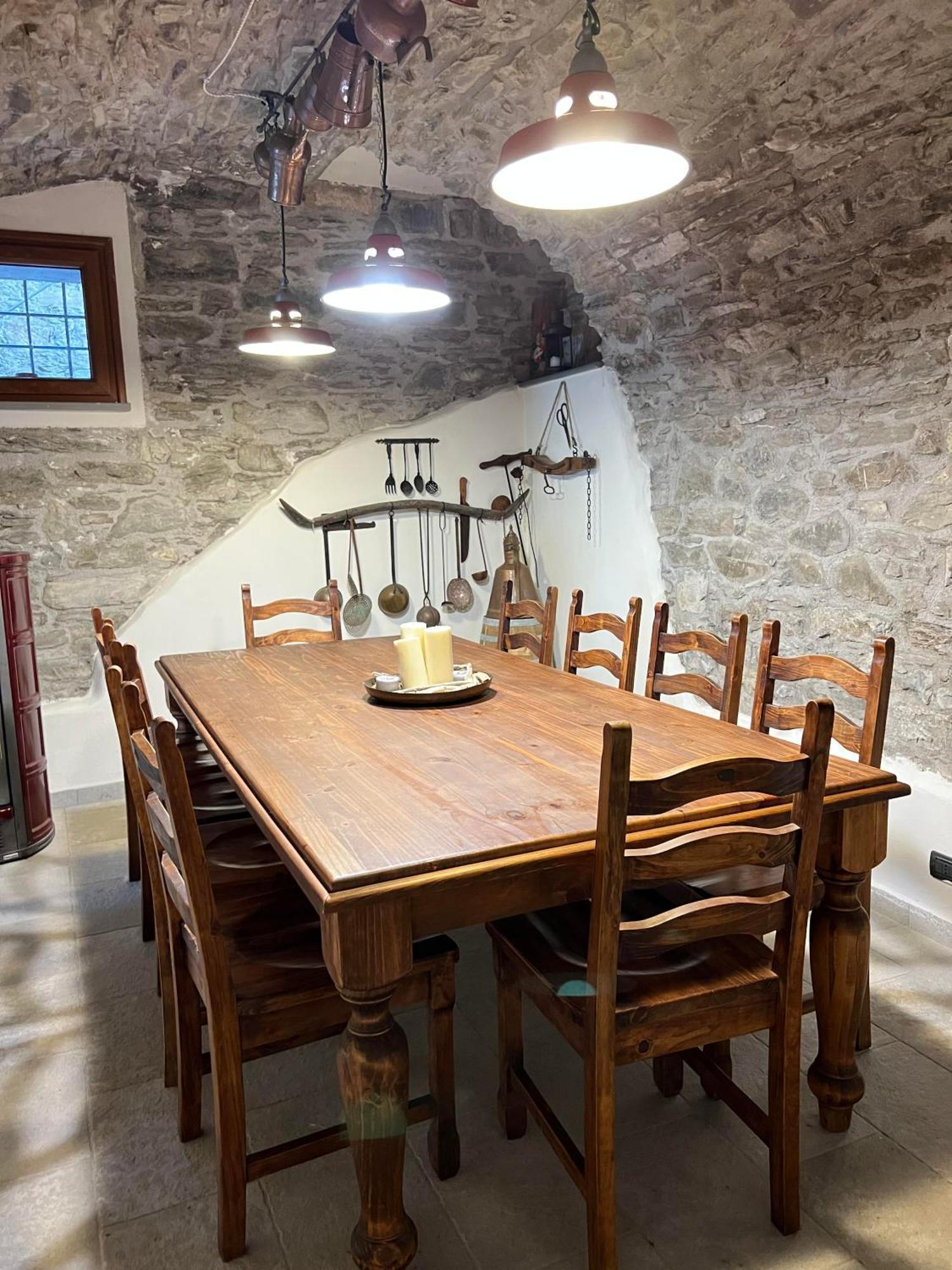 Casa Boru - A Beautiful Fully Restored Spacious House With Fantastic Views Calice al Cornoviglio Eksteriør billede