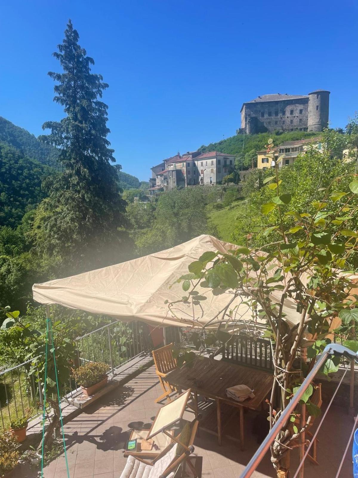 Casa Boru - A Beautiful Fully Restored Spacious House With Fantastic Views Calice al Cornoviglio Eksteriør billede